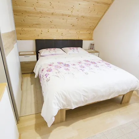 Srcek With Two Bedrooms And Vineyard View Landhuis